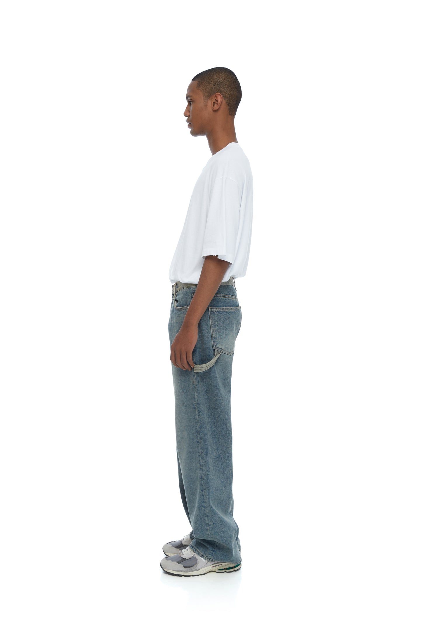 JEANS WITH ENLARGED POCKET