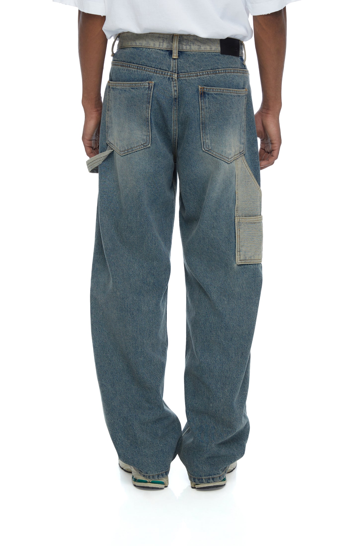 JEANS WITH ENLARGED POCKET